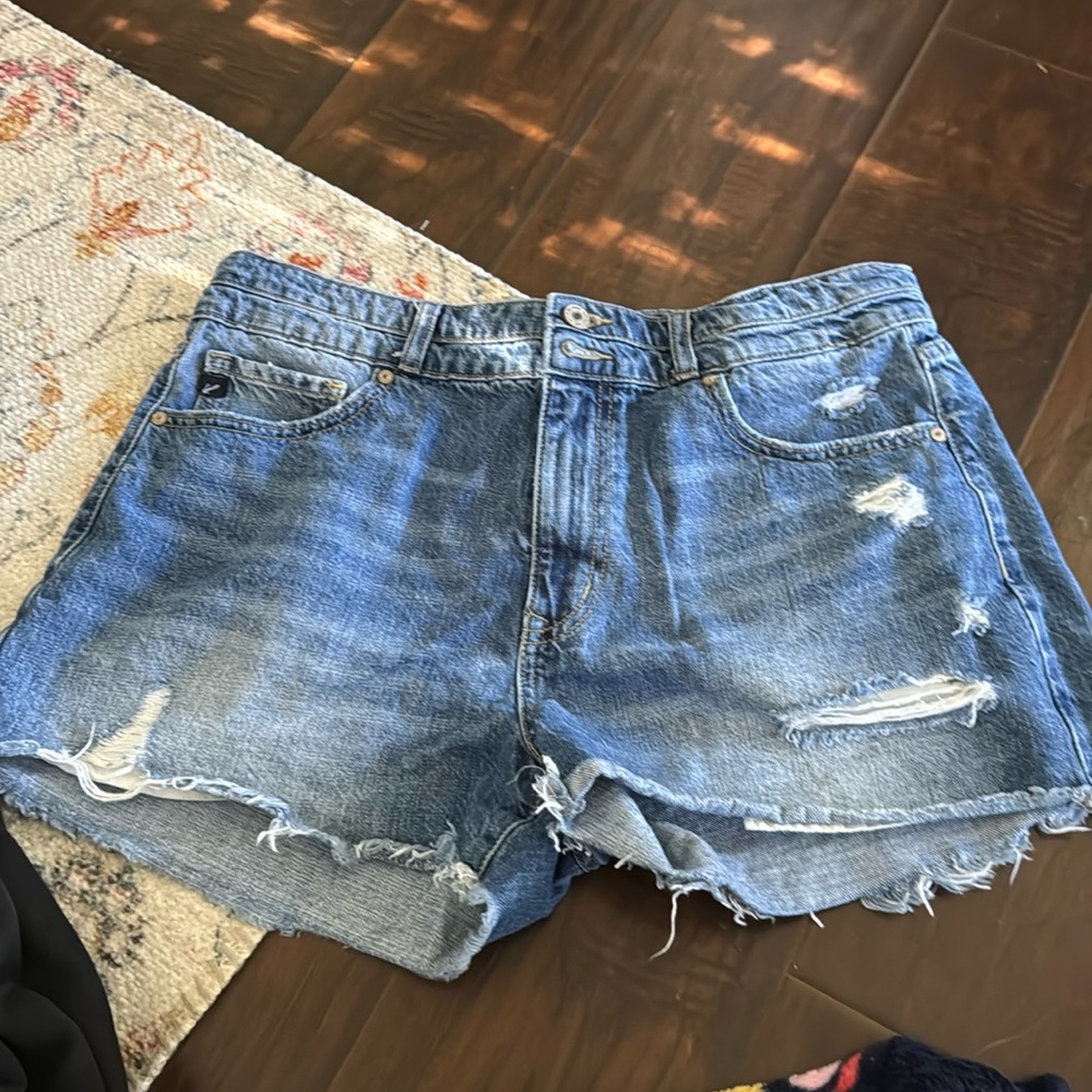 Kancan ripped denim shorts, size 13/30